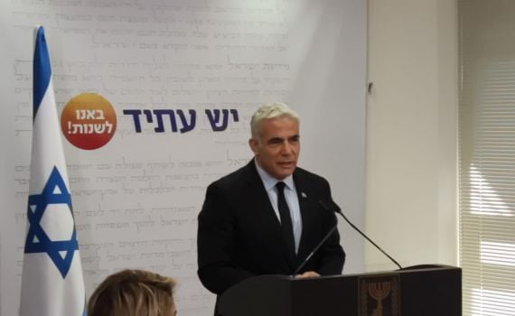 לפיד: רצח של פוליטיקאי נוסף כבר לא יפתיע אף אחד