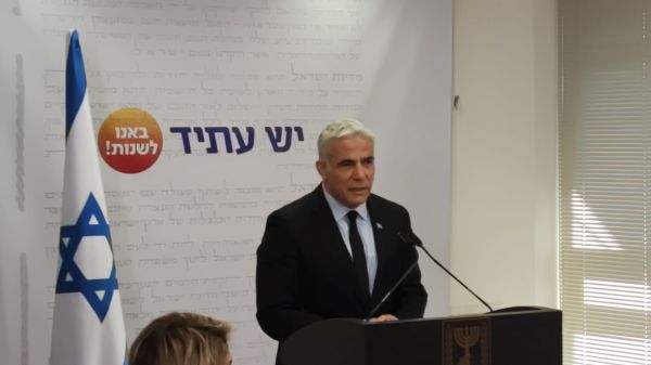 לפיד: רצח של פוליטיקאי נוסף כבר לא יפתיע אף אחד