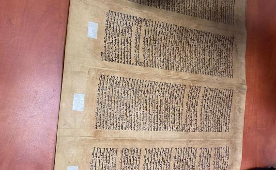 ערבי נעצר בחשד לגניבת ספר תורה בן מאות שנים