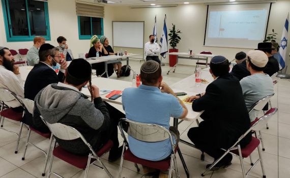 השר לשירותי דת נפגש עם ארגוני העולים להר הבית