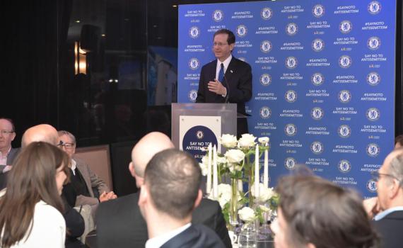 הרצוג על הפיגוע: "תזכורת אכזרית לאן מובילה השנאה"