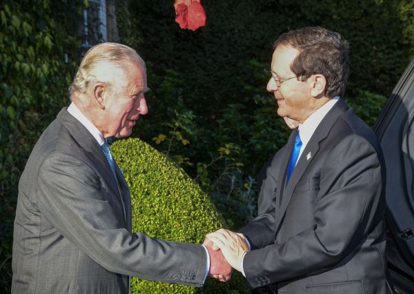 המתנה המיוחדת שהגיש הנשיא לנסיך ויילס