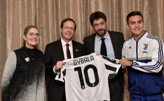 הנשיא פגש בטעות את שחקני יובנטוס, שהתרגשו לראותו