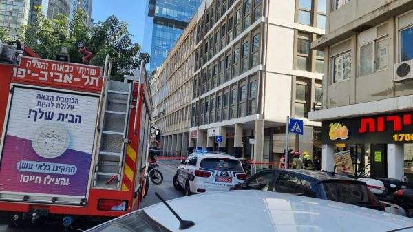 בניין משרדים ברחוב הארבעה בתל אביב פונה