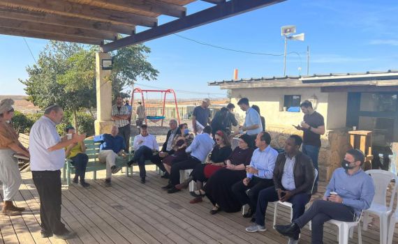 הח"כים סיירו בהר חברון: "אסור להמשיך להפקיר"