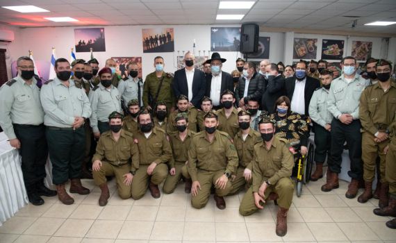 גנץ בהדלקת נרות עם נצח יהודה: "מלאי הערכה"