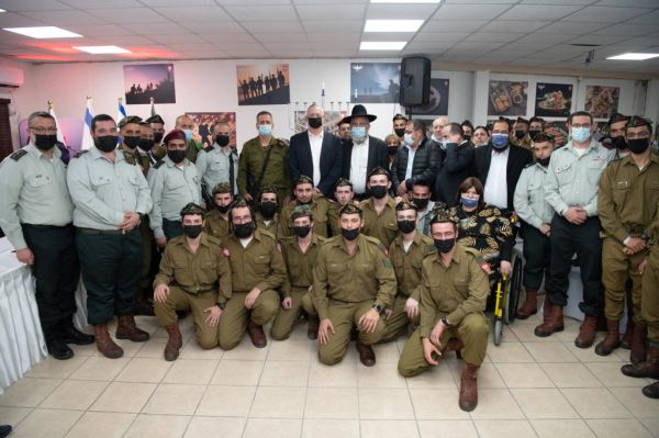 גנץ בהדלקת נרות עם נצח יהודה: "מלאי הערכה"