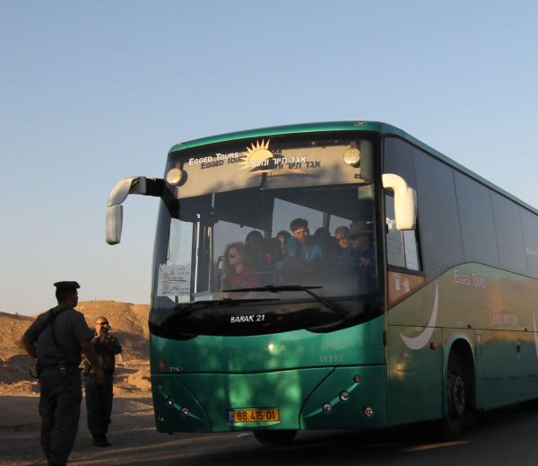 חיפה: אישה בת 60 נפלה באוטובוס, מצבה קשה
