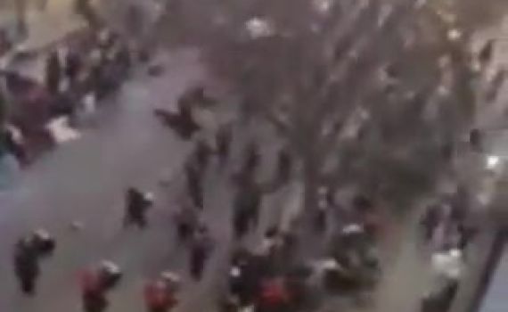 צפו: הרוגים ופצועים באירוע דריסה בתהלוכת חג בארה"ב