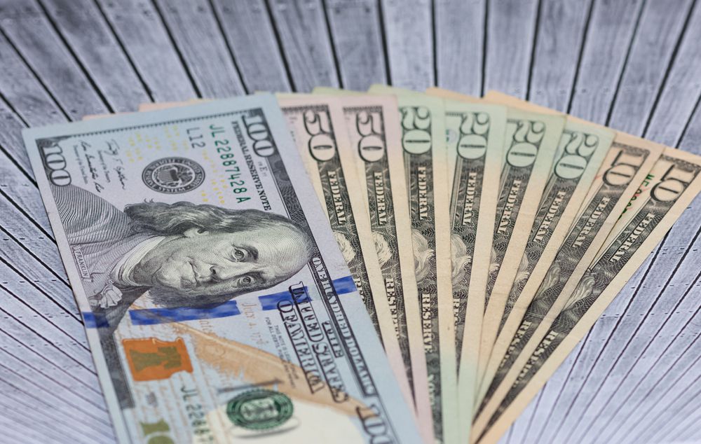 בעקבות המצב הביטחוני: הדולר והיורו מזנקים