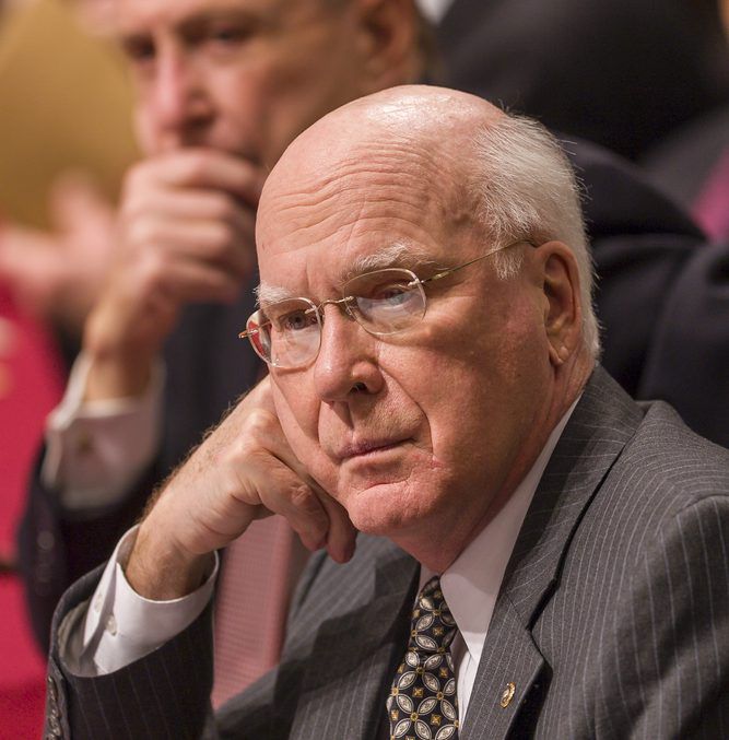 אחרי 46 שנה: הסנאטור הוותיק מודיע על פרישה