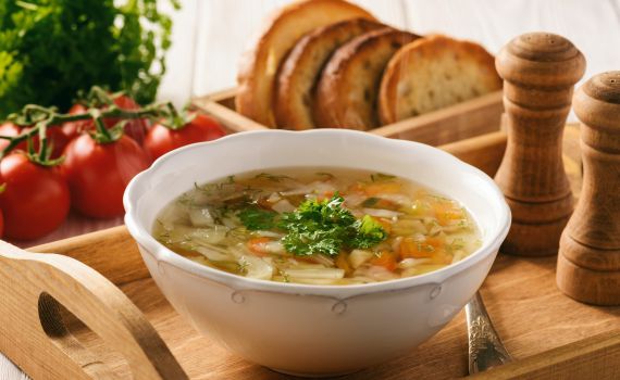 מרק שורשים טעים, בריא וחורפי במיוחד