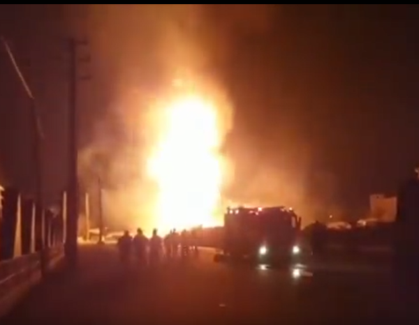 איראן: פיצוצים בצינורות נפט וגז שהובילו לשריפות