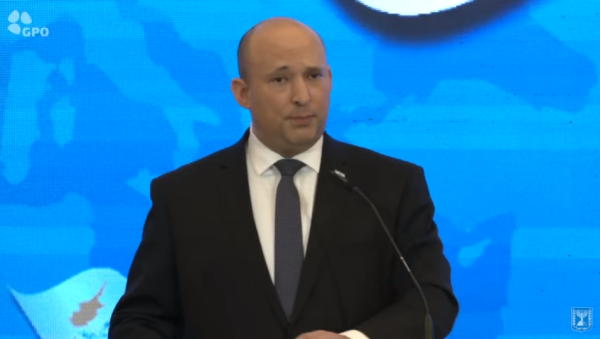 בנט רומז לתקיפה בסוריה: "הודפים את הכוחות הרעים"