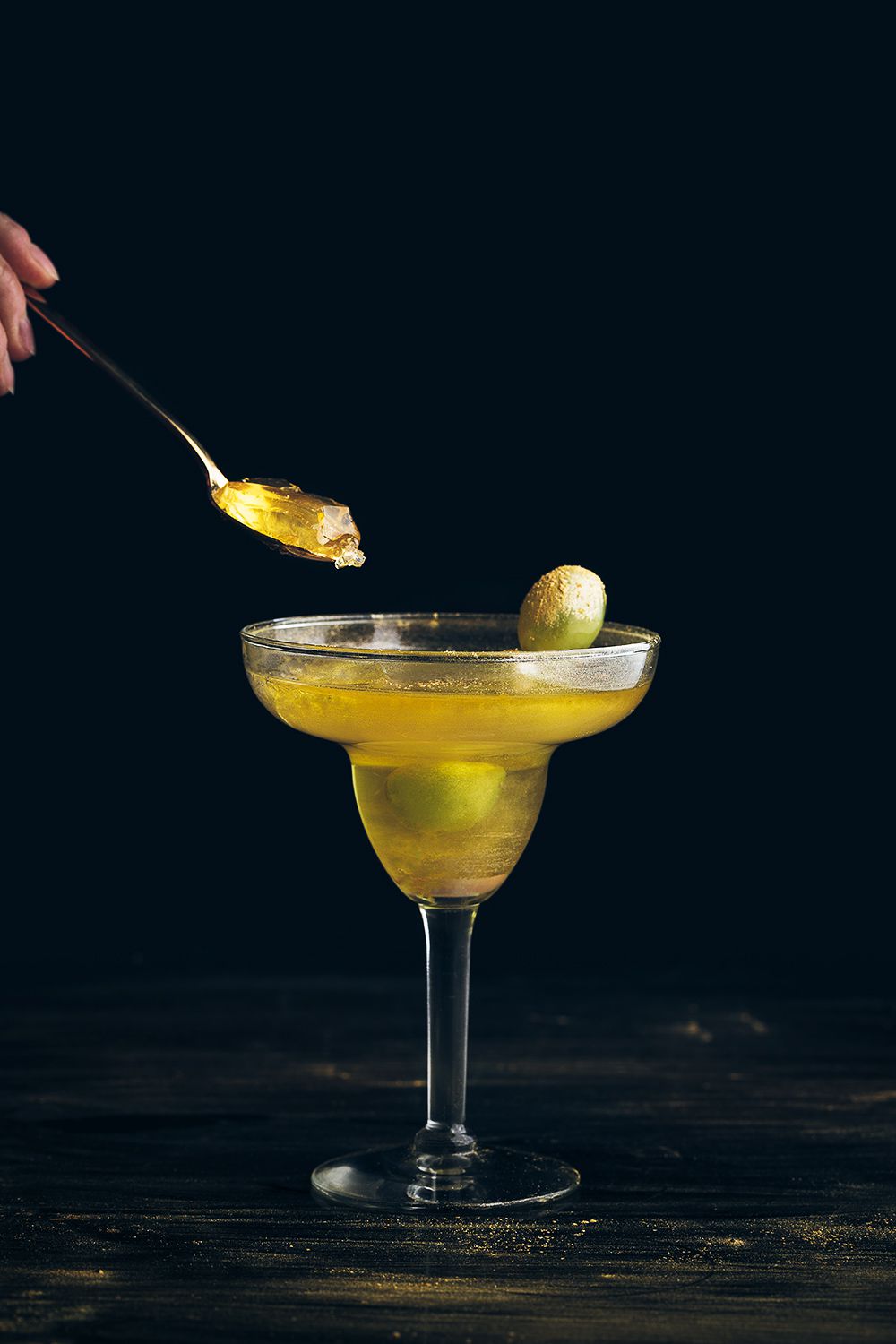 סיבה למסיבה: מתכון לקוקטייל ג'לי קאווה מוזהב