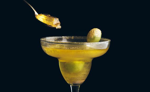 סיבה למסיבה: מתכון לקוקטייל ג'לי קאווה מוזהב