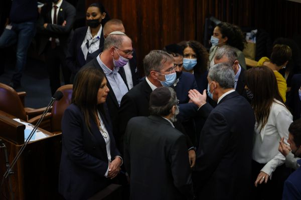 הזייה: תוך כדי ההצבעה הושגה הסכמה והחוק עבר