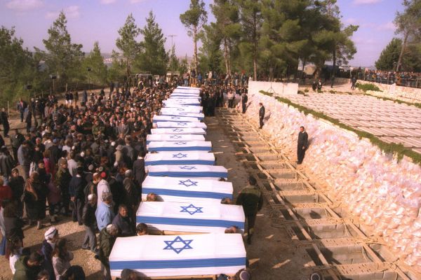 היום בהיסטוריה: טביעת ספינת המעפילים אגוז