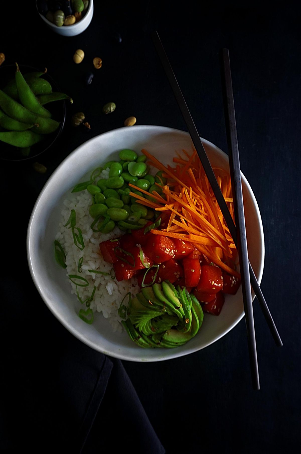 כך תכינו בעצמכם קערת סושי טעימה ובריאה