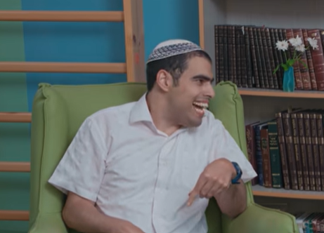 מדהים: יודע את כל התנ"ך בעל פה | צפו: