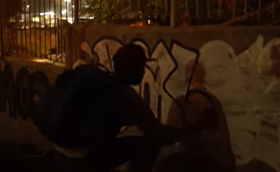 צפו: האנשים שמאחורי הגרפיטי