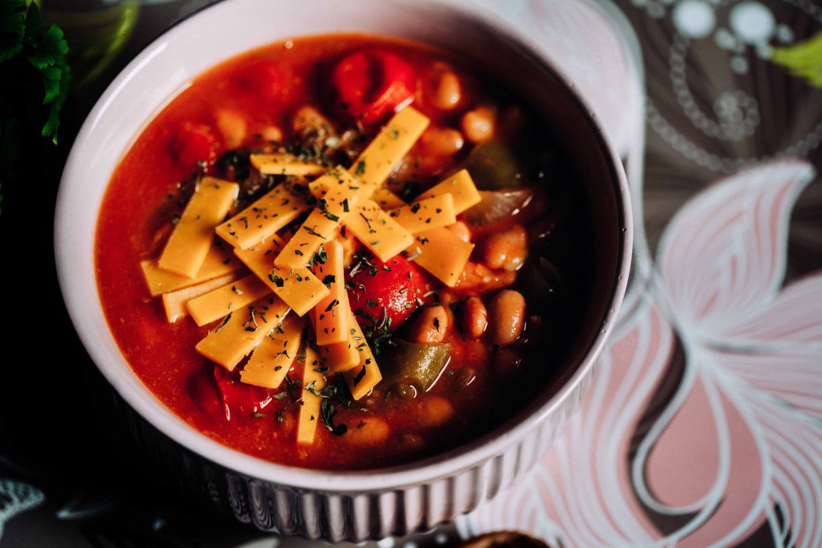 חורפי, טבעוני ומנחם: מתכון לשעועית ראנץ'