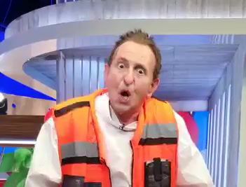 ארץ נהדרת: רון חולדאי זוכה לחיקוי כי תל אביב העיר היקרה בעולם