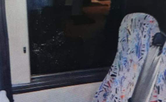 יידוי אבנים לעבר אוטובוס בבאר שבע