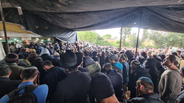 "דם עבדיו יקום": יהודה דימנטמן מובא למנוחות