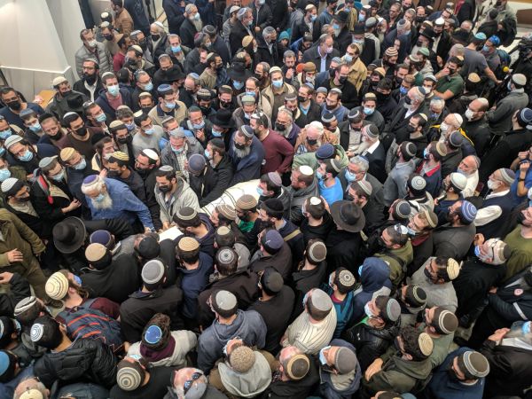 "האיר את העולם" – הרב אליעזר ולדמן הובא למנוחות