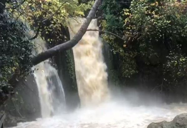 תיעוד מרהיב: זרימות אדירות במפלי הצפון. צפו