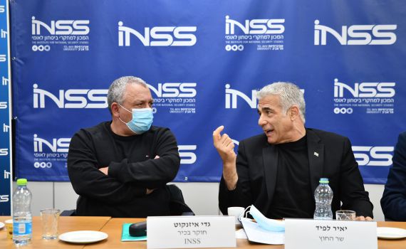 הפתרון של לפיד לסכסוך עם הפלסטינים