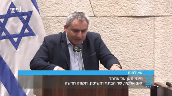"אשמח לכל מהלך שיחזק תדמיתית את מנסור עבאס"