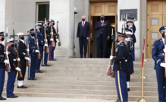 גנץ בוושינגטון: להעמיק את המוכנות המשותפת נגד אירן