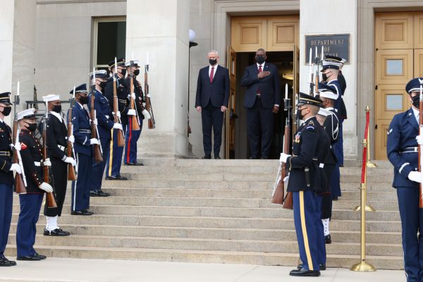 גנץ בוושינגטון: להעמיק את המוכנות המשותפת נגד אירן