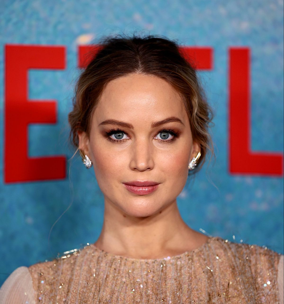 וואו: ג'ניפר לורנס בשמלת היריון הכי יפה שראינו