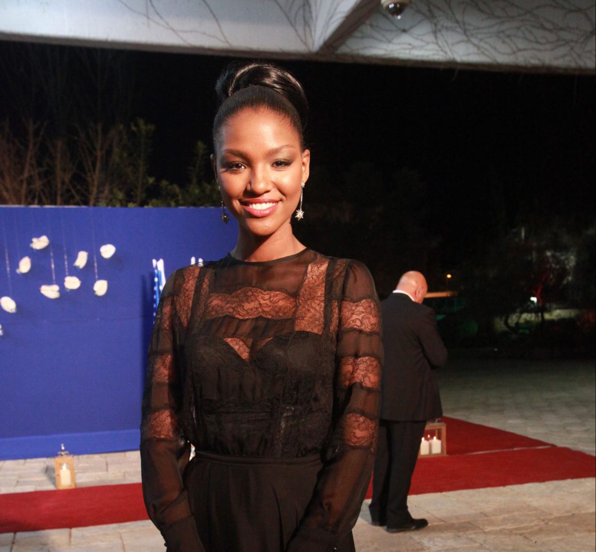 טיטי איינאו משיבה אש לדוגמניות שיצאו כנגד מיס יוניברס