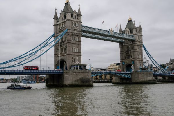 ההכרזה על דנמרק ובריטניה כמדינות אדומות תידחה