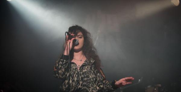 "תהיה לי מים חיים"| יסמין מועלם בסינגל חדש