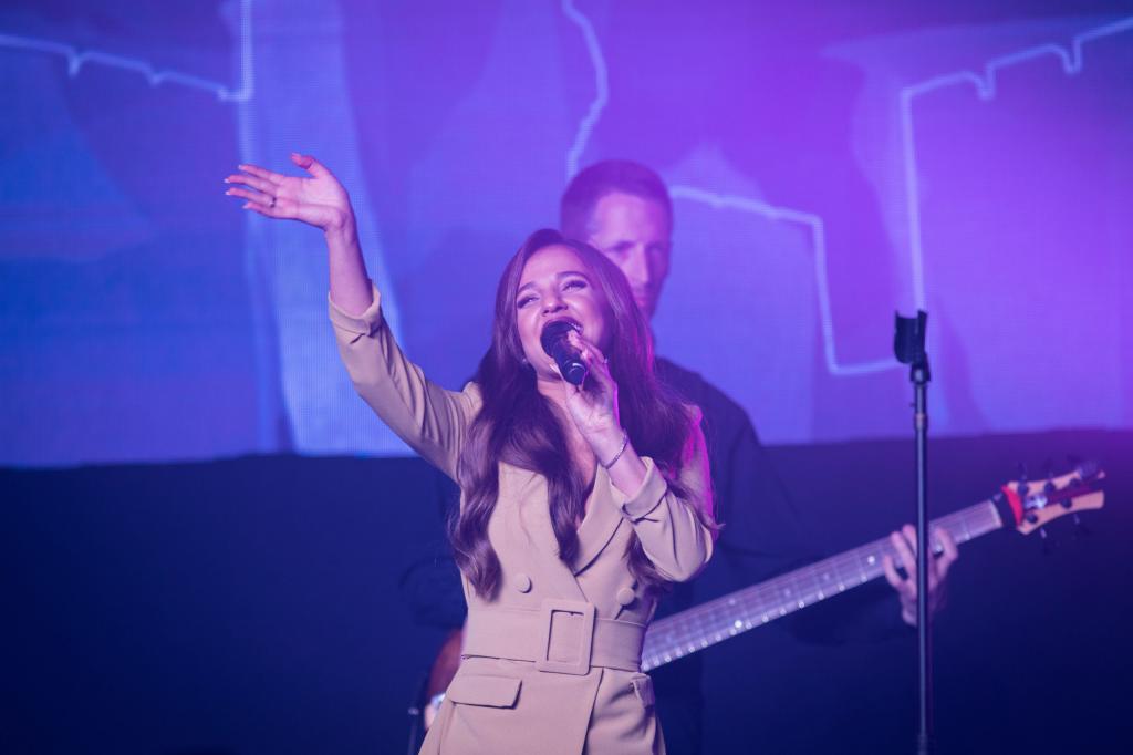 עדן בן זקן בשיתוף פעולה מפתיע