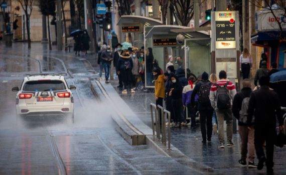 בשיא הקור: בן 5 אותר בירושלים ללא בגדים