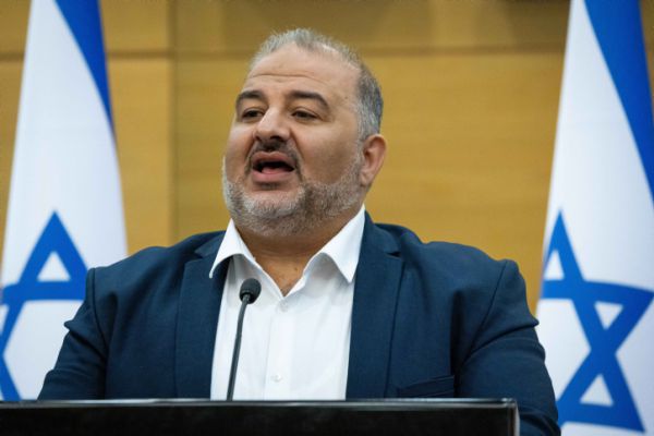 מנסור עבאס רוצה לעצור נטיעות של קק"ל בנגב