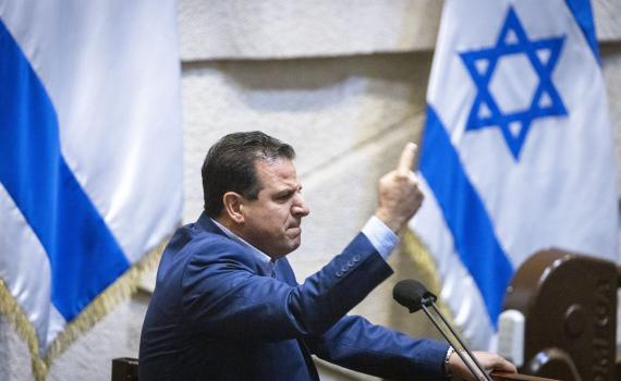 דרמה בהדחת איימן עודה: מפלגה בקואליציה מתכננת להימנע