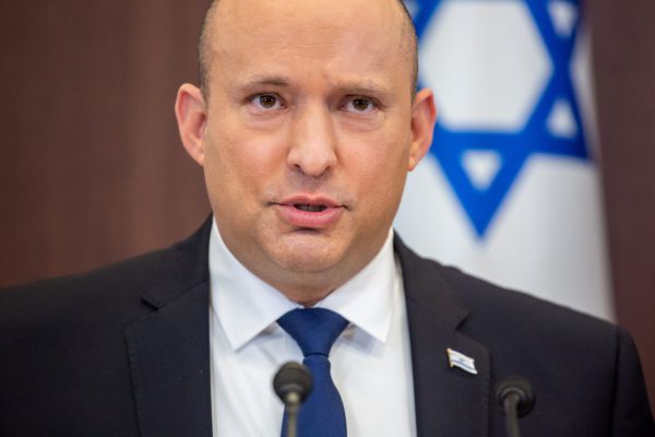 בנט הפיץ פייק ניוז; זו הכתבה שהטעתה אותו