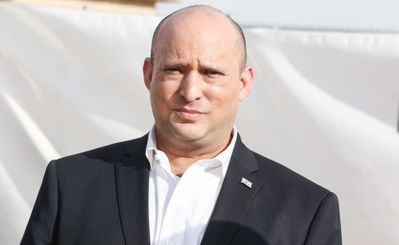 התנועה לאיכות השלטון נגד בנט: פוגע בקופה הציבורית