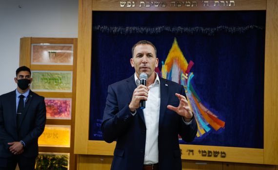 כהנא במענה לרבנים הראשיים: בואו נקיים שיח על הגיור