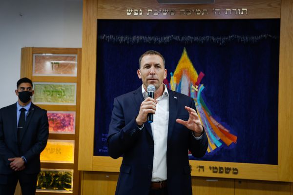 כהנא במענה לרבנים הראשיים: בואו נקיים שיח על הגיור