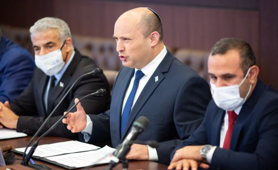 בנט בקבינט הקורונה: אנחנו לא יכולים למנוע את הגל