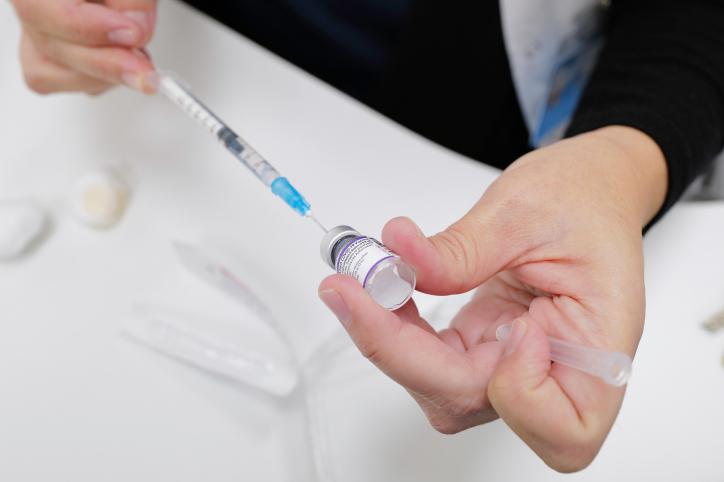 מסתמן: אלו הראשונים שיקבלו את החיסון הרביעי