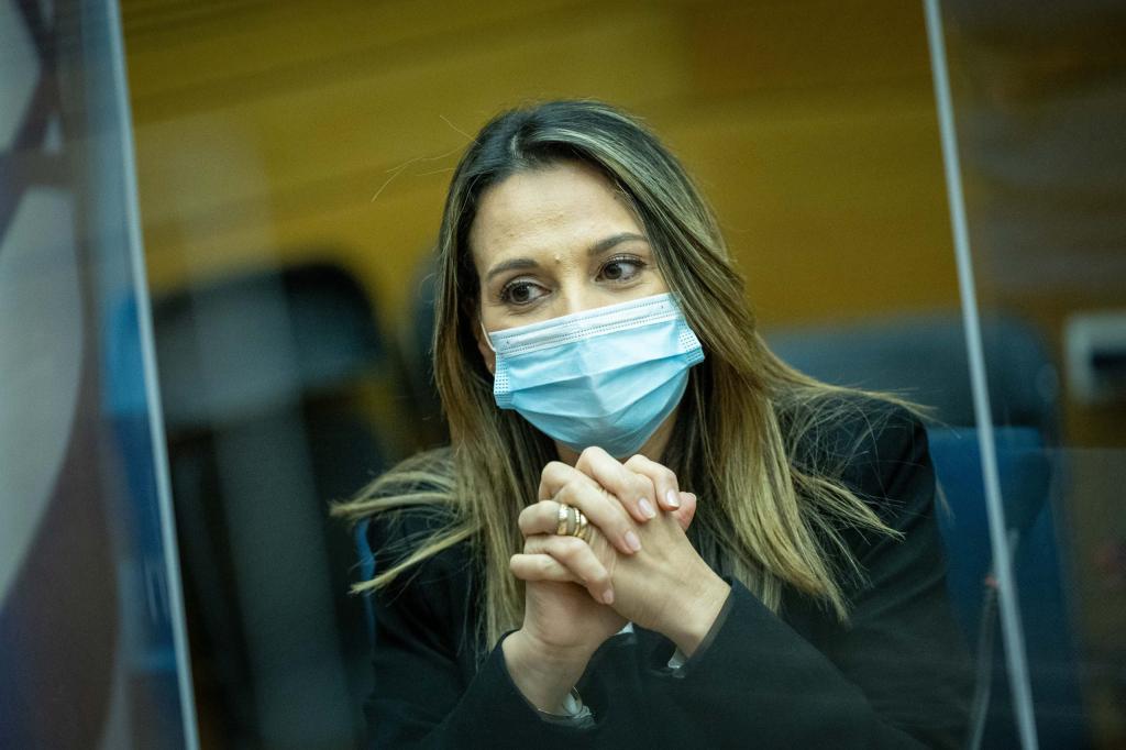 שאשא ביטון דורשת: לבטל את מתווה הרמזור בחינוך